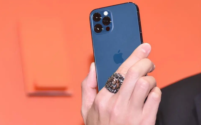 梁山苹果手机维修分享iPhone12系列重启方法教程 